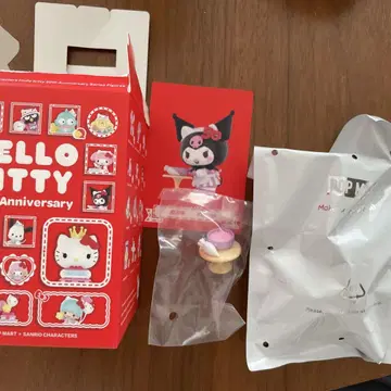 HELLO KITTY 50th pop mart 피규어 쿠로미
