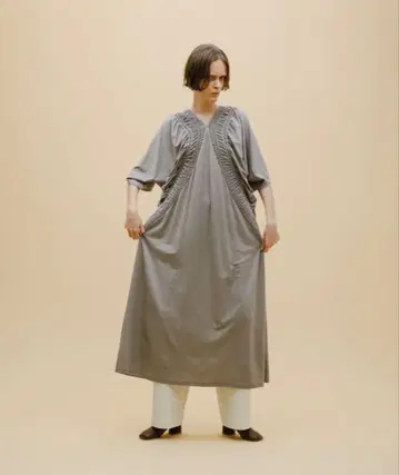 새상품급 LAATO 라토 어반 리서치 반팔 롱 원피스