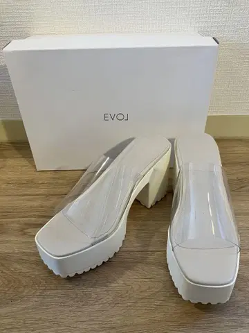 미사용 새상품, 박스 있음, EVOL 클리어 샌들, 화이트, S 사이즈