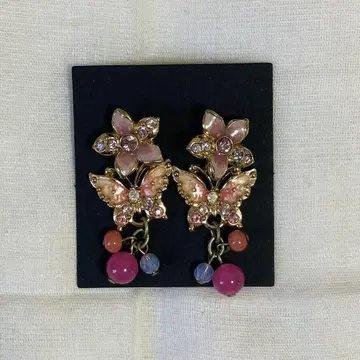 400.ANNA SUI 귀걸이 나비 꽃 (핑크)