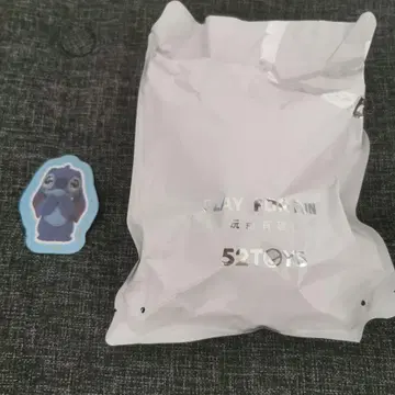 52TOYS 스티치 피규어