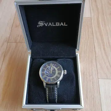 SVALBAL 블루 아날로그 시계 월령 표시
