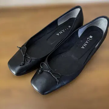 DIANA 블랙 스퀘어토 신발 25cm