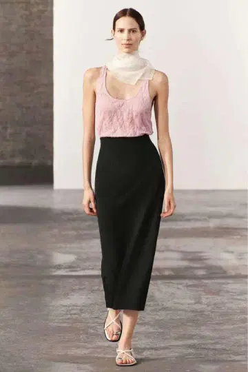 미사용 새상품 ZW COLLECTION 미디 펜슬 스커트 블랙 타이트