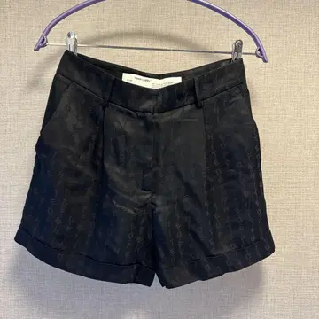 OFF-WHITE MAIN LABEL 블랙 숏 팬츠