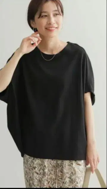 어반 리서치 도어스 코쿤 실루엣 풀오버 블랙