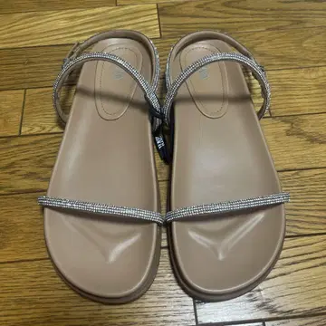 택 포함 미사용 새상품 자라 큐빅 샌들