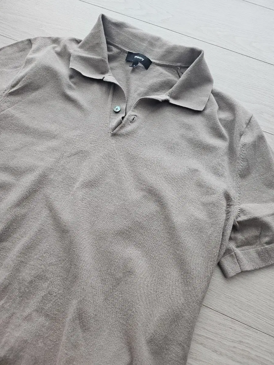 [Theory] Goris kara Vahn short sleeve