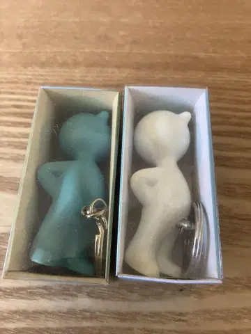 Mr. P 인형 키링 파랑과 화이트 2개 세트