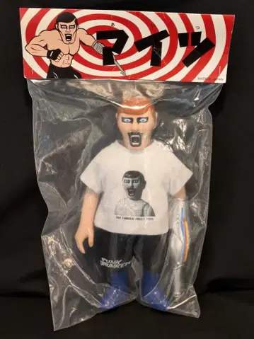 PUNKDRUNKERS 그 녀석 피규어 티셔츠 ver. 화이트