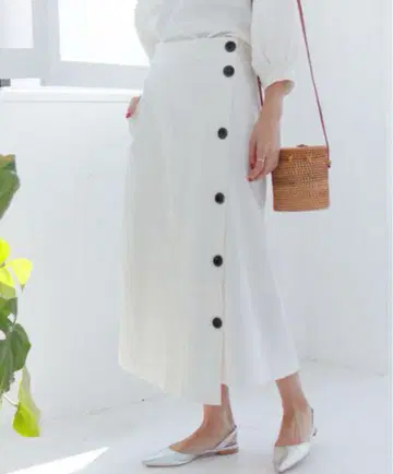 미사용 새상품 LADYMADE 스트레치 세미 타이트 스커트