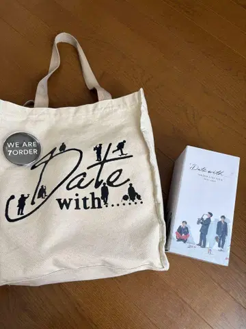 Date with... 토트백과 피규어 세트