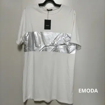 EMODA 화이트 반팔 티셔츠 실버 광택