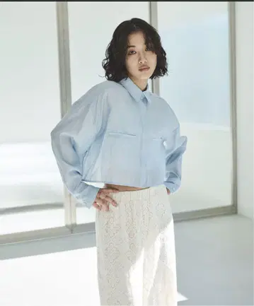 스카이블루 크롭 기장 셔츠 여성용