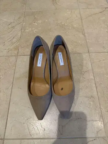United Arrows 스웨이드 펌프스