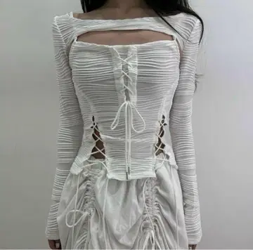 레이디 레이스 업 레이어드 코르셋을 녹이다