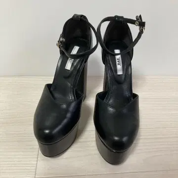 R&E 블랙 와이드 힐 세퍼레이트 펌프스 레어 사이즈