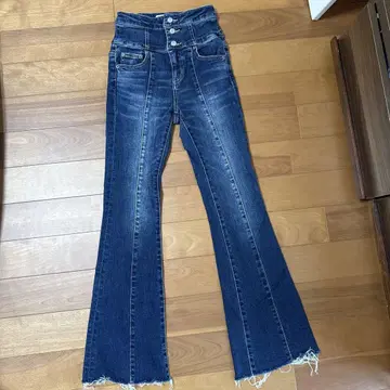 HIGH WAIST BUTTON DENIM 하이 웨스트 버튼 데님 플레어