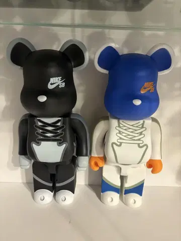 베어브릭 나이키 2개 세트 400%