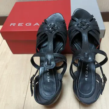 REGAL 블랙 가죽 웨지 힐 샌들