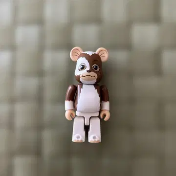 BE@RBRICK 베어브릭 100% 그렘린 기즈모