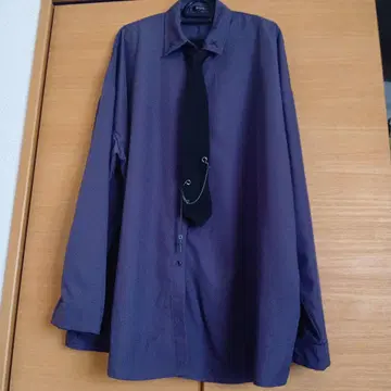 노에미 보라색 셔츠