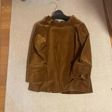 호메오 스타일 벨벳 블라우스