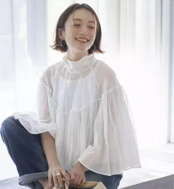 crinklecrinklecrinkle poncho blouse 미사용
