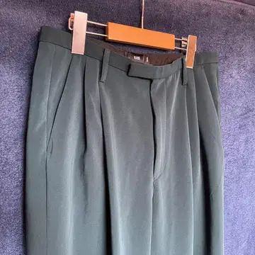HARE 턱 칼라 팬츠 그린