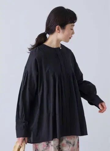 카구레 코튼 핀턱 블라우스 택 포함 새상품 블랙