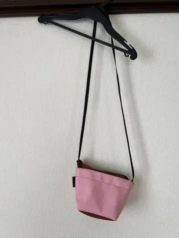 에르베샤 펠리에 숄더백