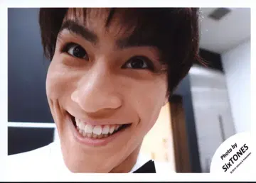 SixTONES 19년 셀카 기획 모리모토 신타로 공식 사진 *1장