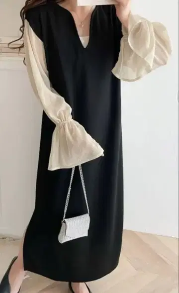 mily bilet 플레어 슬리브 롱 원피스 S 사이즈