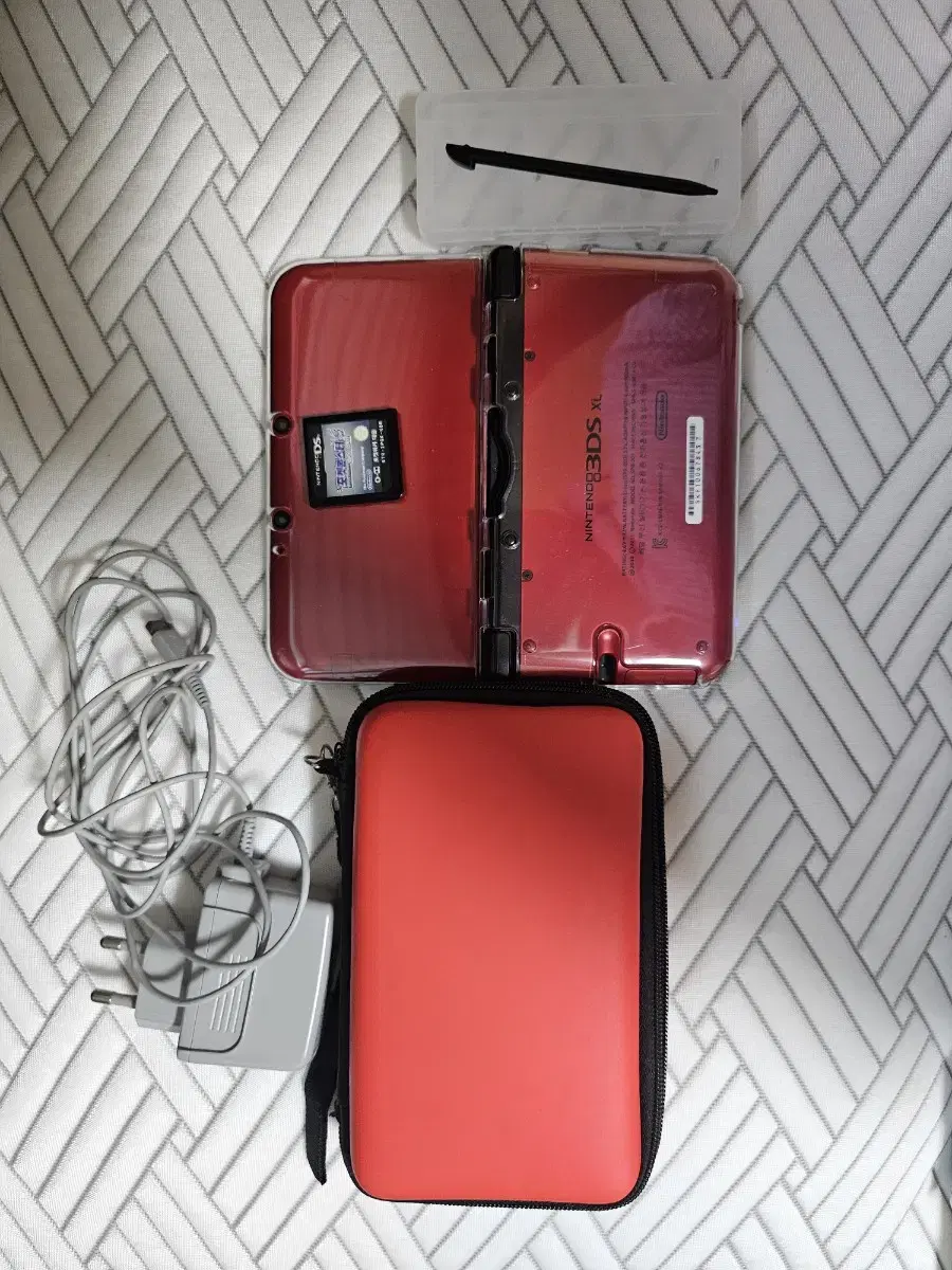 Nintendo 3DS XL Original Big Red Set
