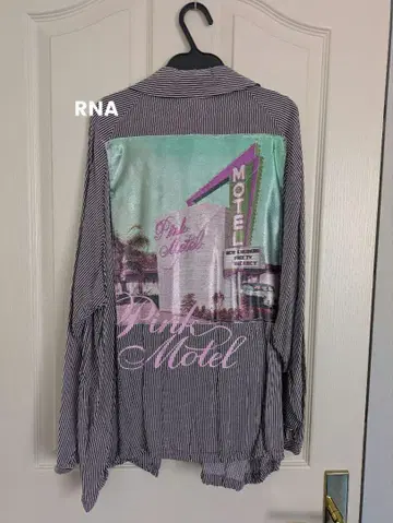 RNA 스트라이프 패턴 아우터 M 사이즈