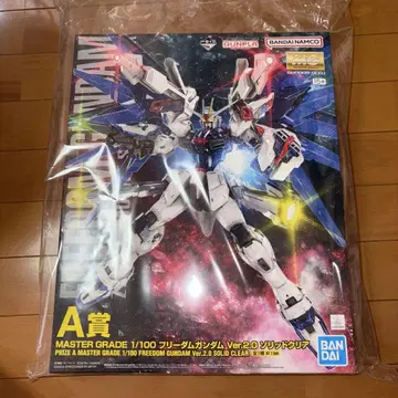 MG 1/100 프리덤 건담 Ver.2.0 솔리드 클리어