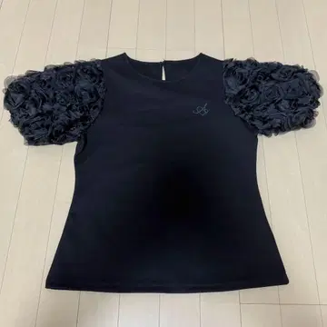 Areeam 3D 플라워 슬리브 탑 블랙