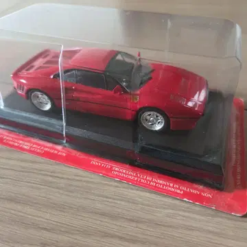 Ferrari F40 1/43 스케일 모델