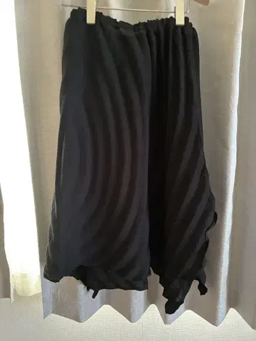 블랙 변형 스커트