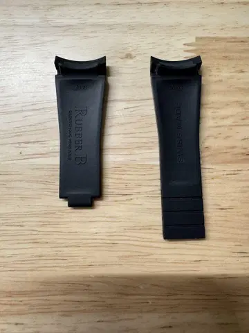 RUBBER B 블랙 러버 벨트 M103