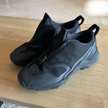 Y-3 SWIFT R3 LOW GTX 스니커즈 블랙