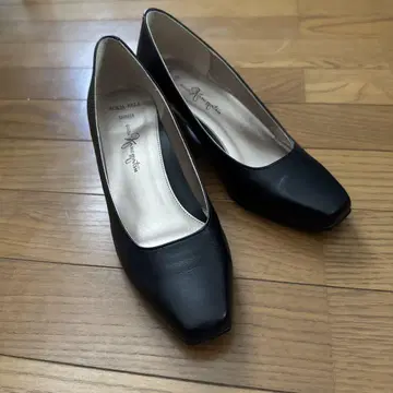 긴자 카네마츠 블랙 펌프스 24