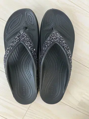 블랙 글리터 비치 샌들