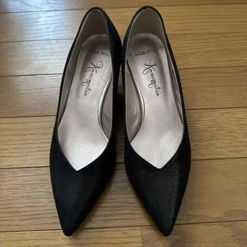 긴자 카네마츠 블랙 스웨이드 느낌 스틸레토 펌프스