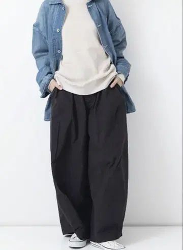 veritecoeur 블랙 코튼 실크 팬츠