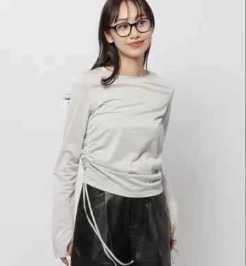 사이드 셔링 라메 풀오버 니코앤드