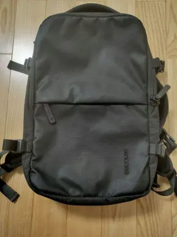 인케이스 EO 여행용 배낭