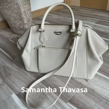새상품급 Samantha Thavasa 아이보리 핸드백