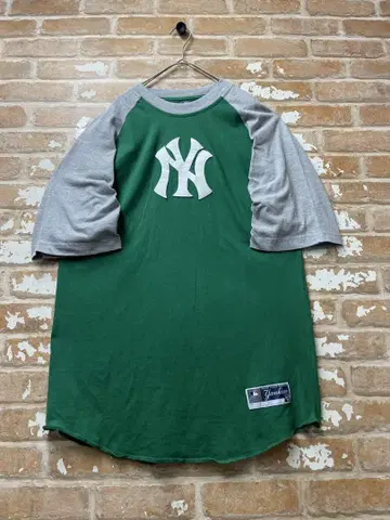 00s 양키스 Yankees 래글런 티셔츠 그린 센터 로고 구제 의류