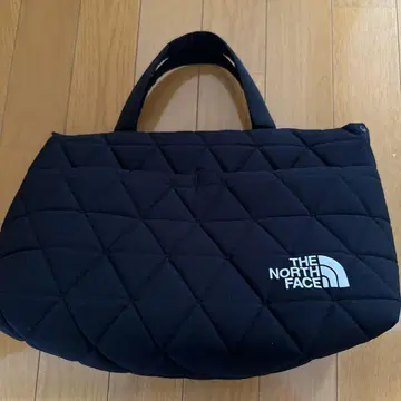 THE NORTH FACE 퀼팅 토트백 블랙